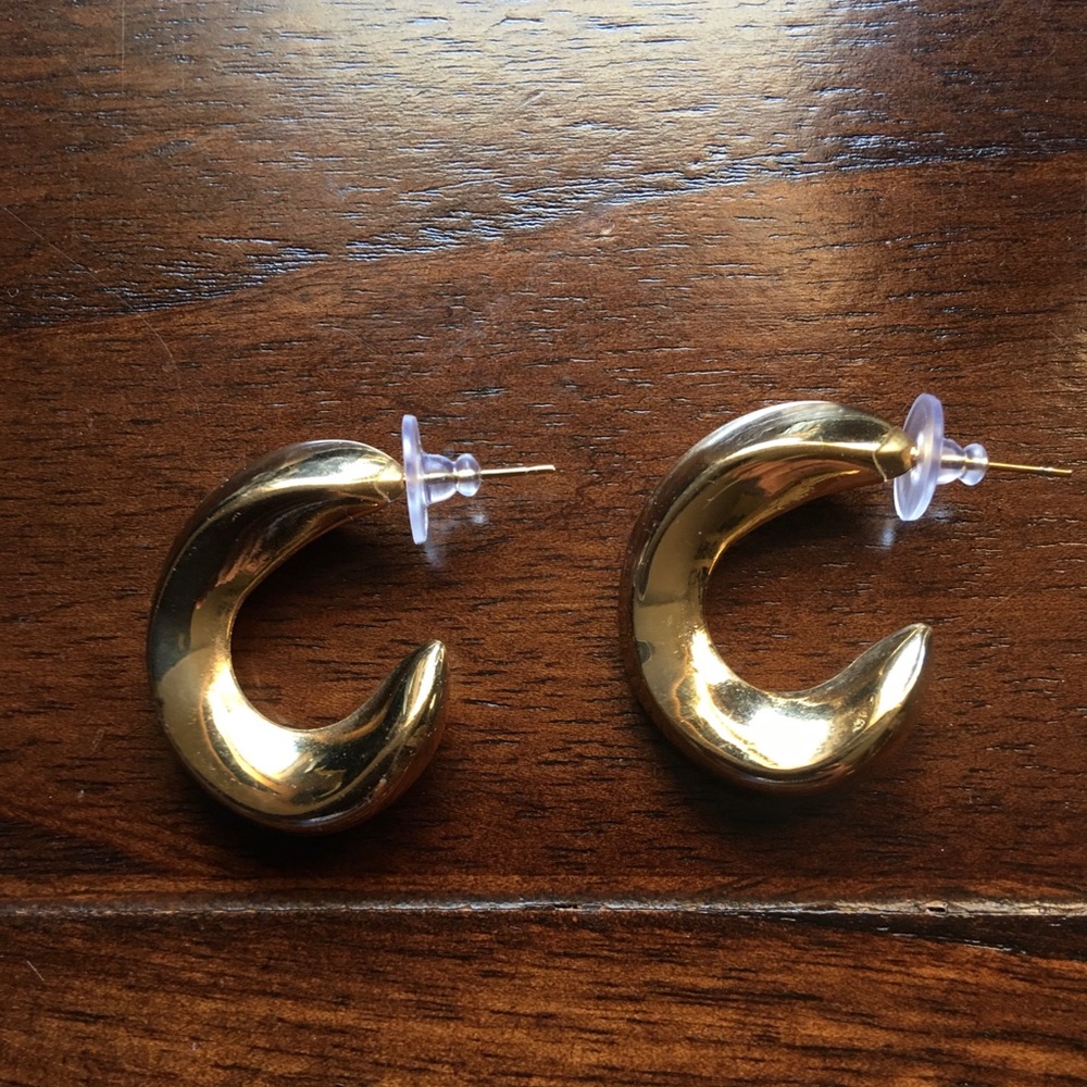 1” Goldtone half hoop earrings